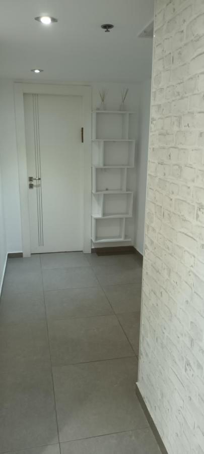 Beach Suite Israel- Private Jacuzzi Garden Suite & Gym, 3 Min Walk To Beach ביץ סוייט ישראל- ג'קוזי פרטי בגינה 3 דקות הליכה לים וחדר כושר Ашкелон Экстерьер фото