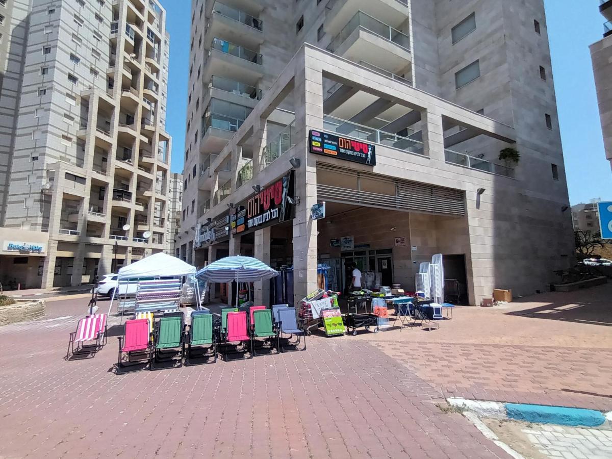 Beach Suite Israel- Private Jacuzzi Garden Suite & Gym, 3 Min Walk To Beach ביץ סוייט ישראל- ג'קוזי פרטי בגינה 3 דקות הליכה לים וחדר כושר Ашкелон Экстерьер фото